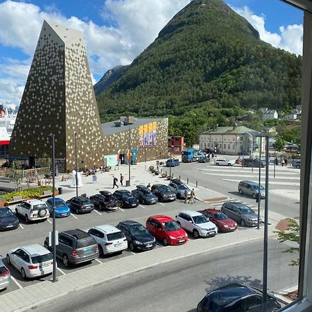 Andalsnes Sentrum Apartment No1 外观 照片