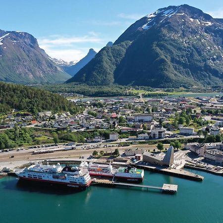 Andalsnes Sentrum Apartment No1 外观 照片